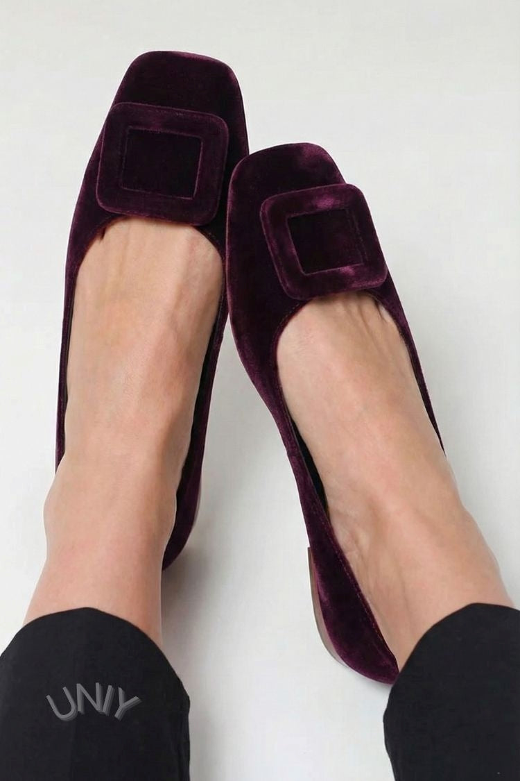Velsche Ballerinas mit quadratischer Spitze und Schnalle