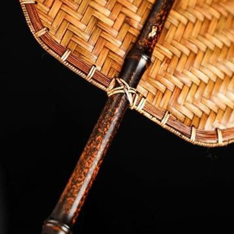 Handgefertigter runder ovaler Fächer im chinesischen Stil aus Bambus mit langem Griff und Buddha-Motiv