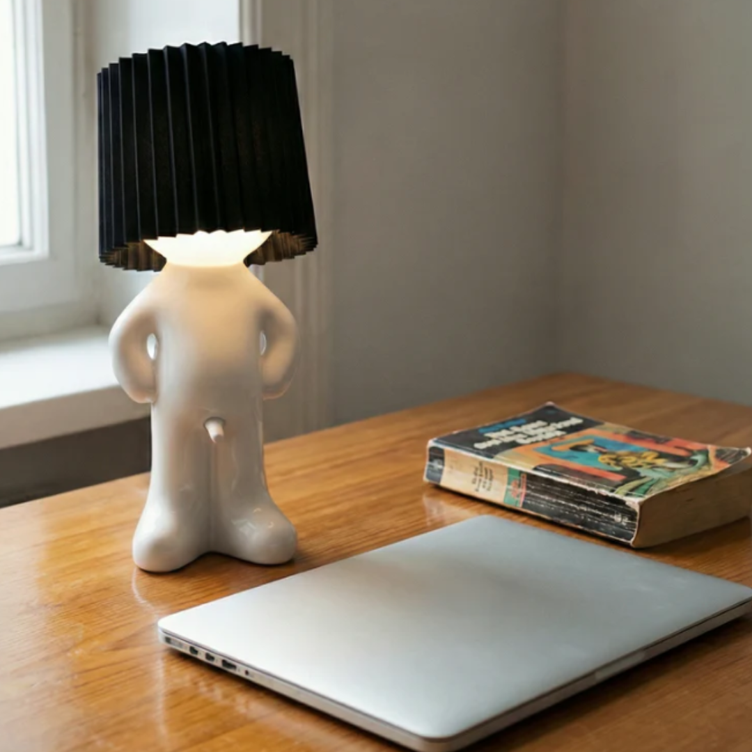 LeuchtMann™ – Dekorative Tischlampe mit Farbschirm