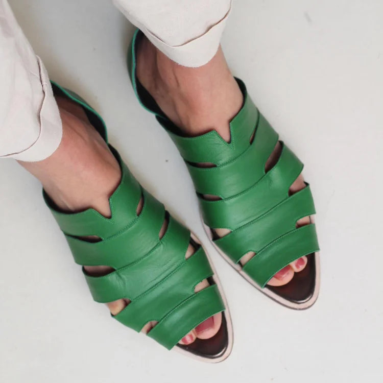 Spitz zulaufende Cut-out Ballerinas im lässigen Slip-On-Stil