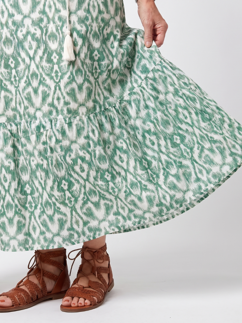 Ilara | V-Neck Midi Dress