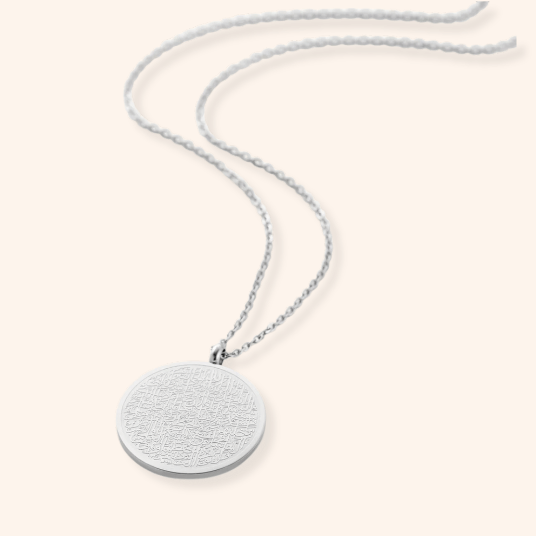 Celestria™ - Filigrane Halskette mit Gravur