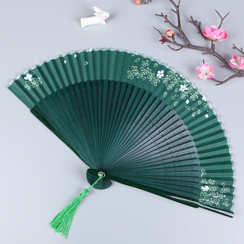 Faltbarer Buddha Handfächer mit Kirschblüten-Design, Sakura und Kamelie, aus Seide und Bambus, 21 cm