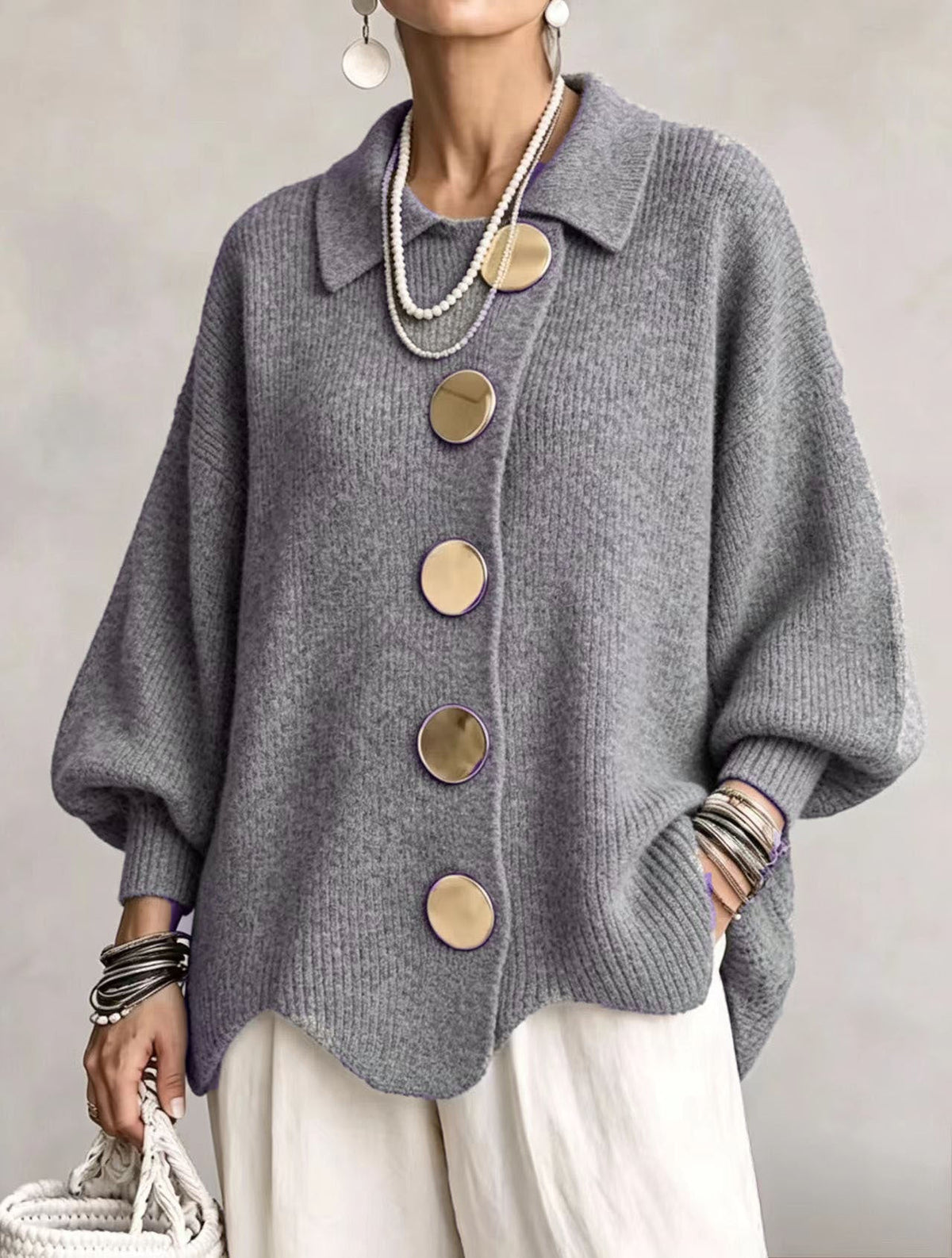 Victoire | Cardigan oversize avec boutons dorés imposants