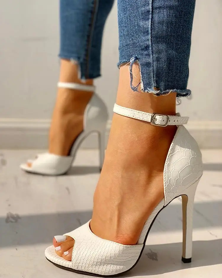 PLASIA | Elegant orthopedic high heels for comfort and style