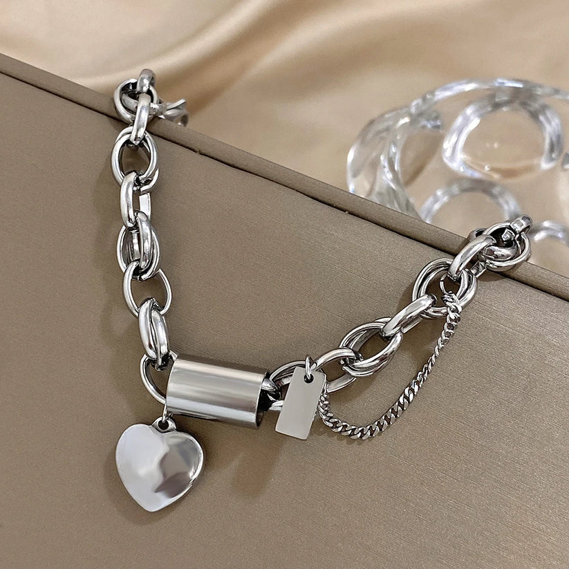 Charm-Armband mit goldenem Herz