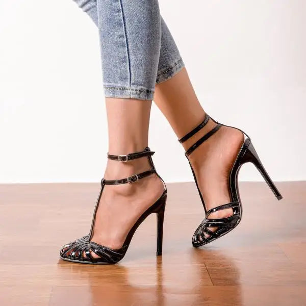 PLASIA | Elegant orthopedic high heels for comfort and style