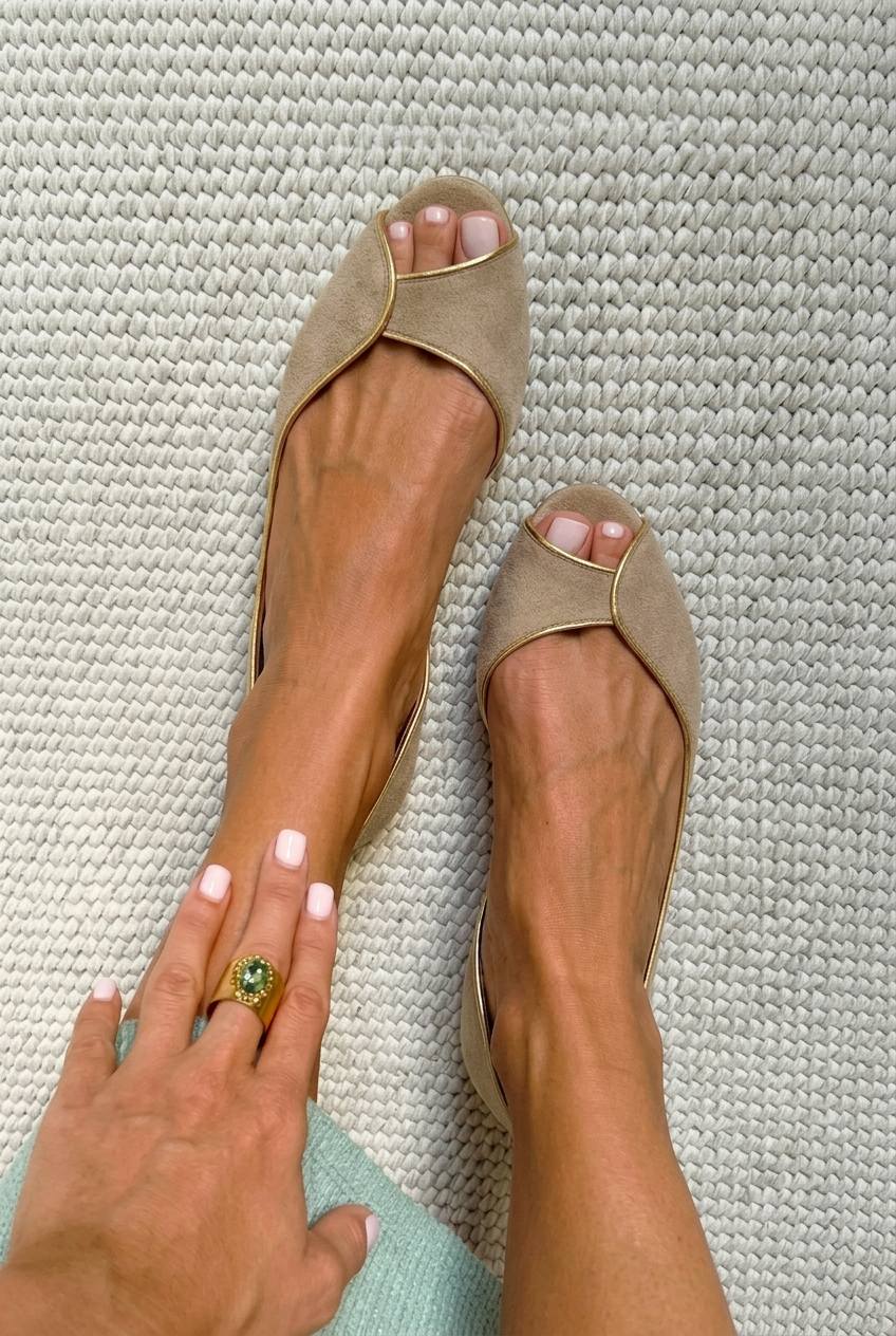 Beige und goldene Ballerinas mit offener Zehenpartie von Orsay
