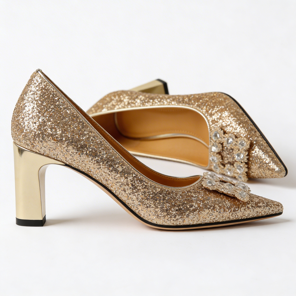 Magdalena | Orthopedic member with brocade accents