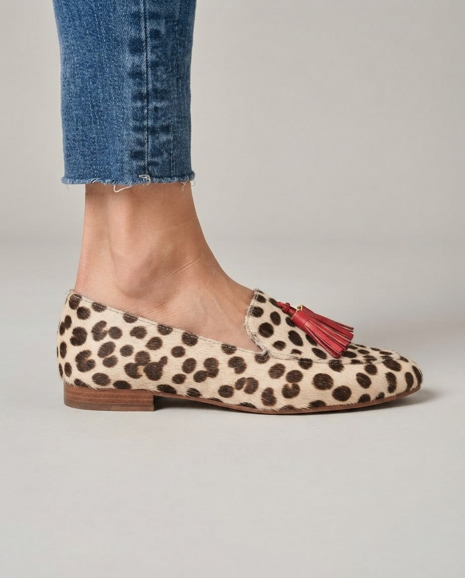 Aurielle™ - Elegante Halbschuhe mit roten Quasten