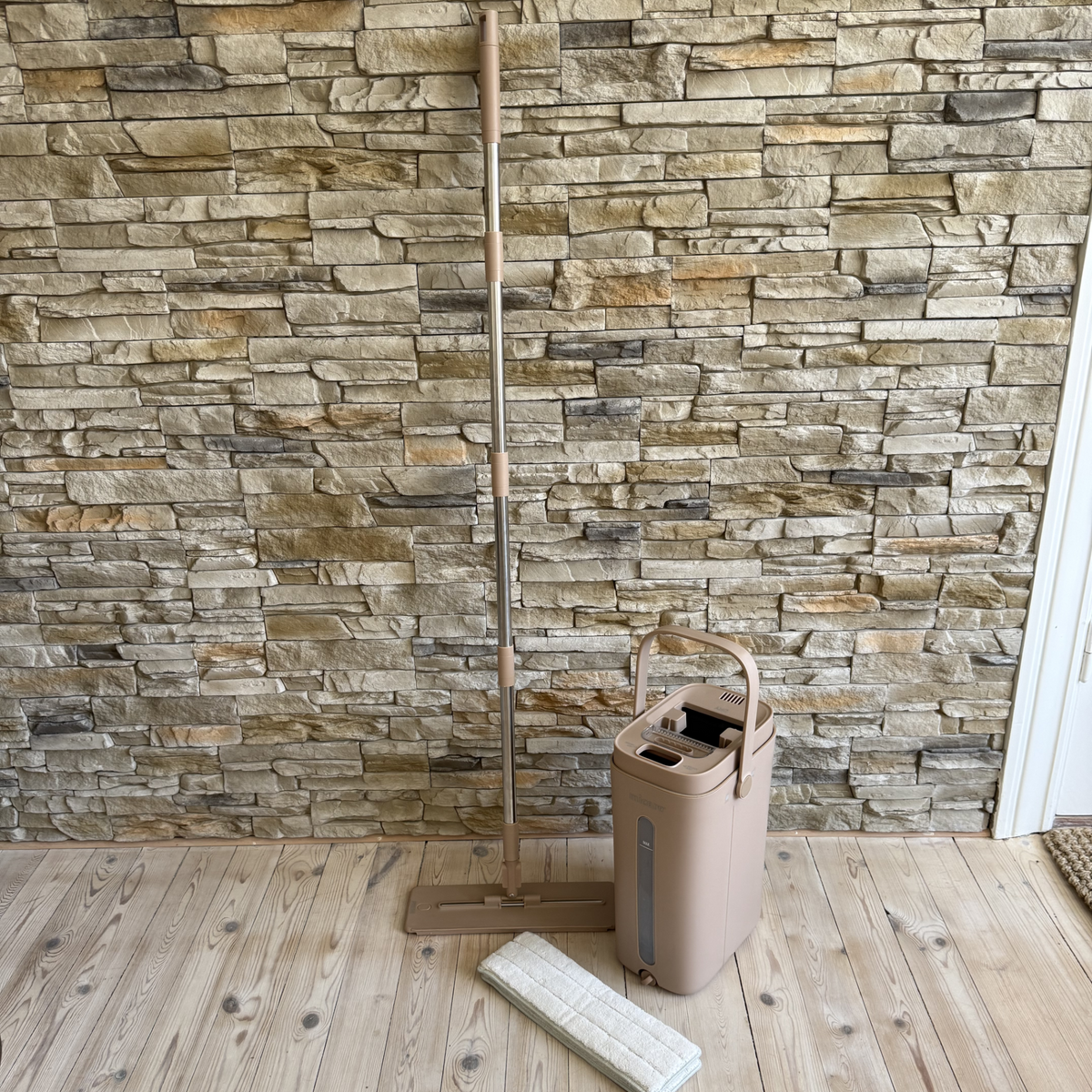 Clean Water Mop™ — The Mop That Keeps Dirty Water Separate