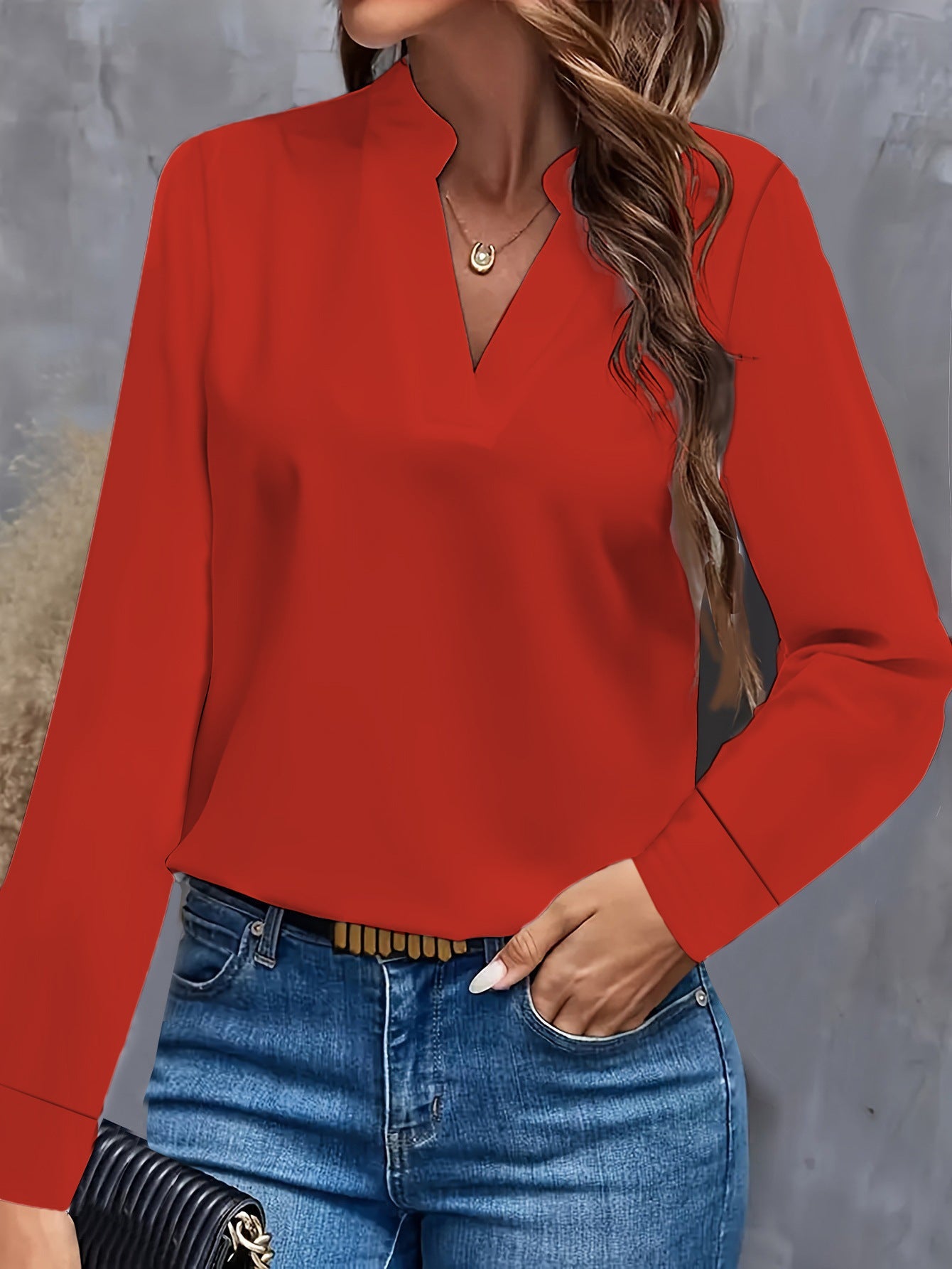 Alexandra Elegante Damenbluse mit V-Ausschnitt